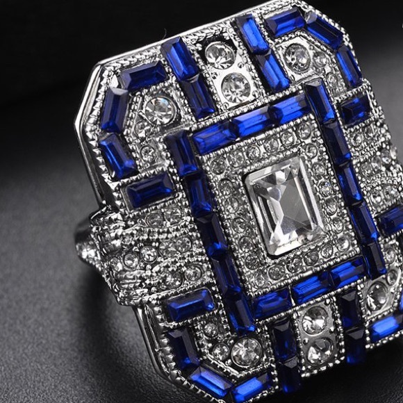 💕Huge statement ring - Picture 10 of 11